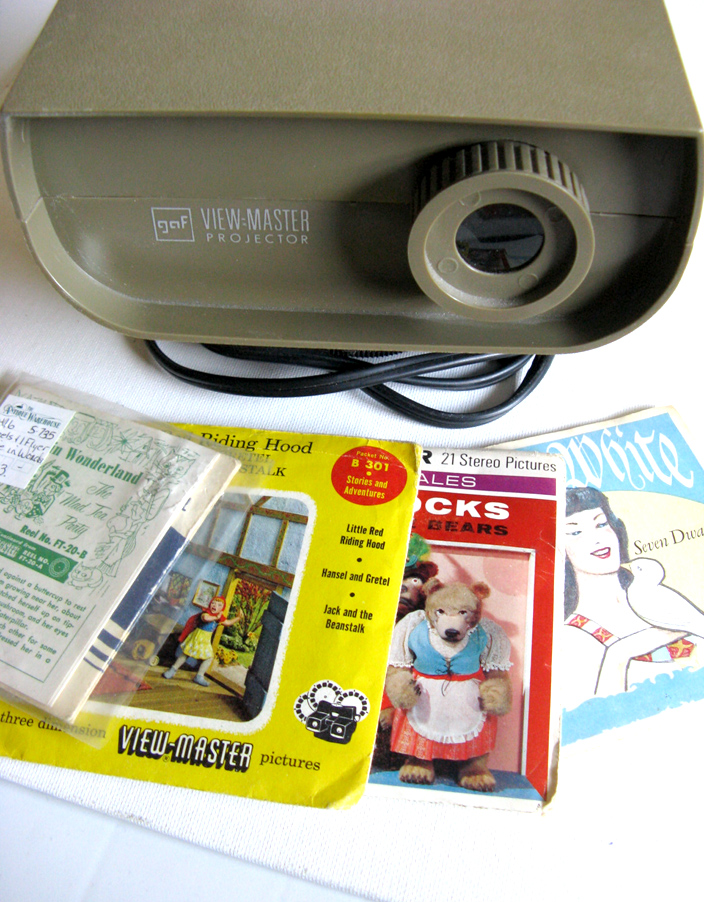 GAF View-Master Projector and Reels